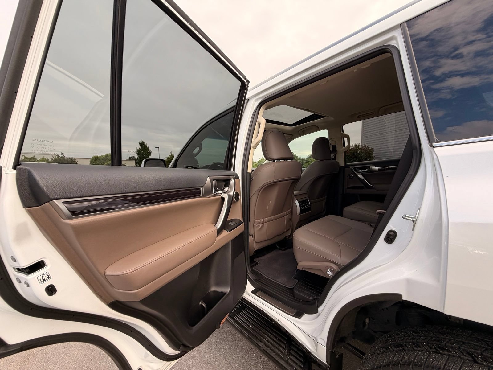 Used 2022 Lexus GX 460 Premium AWD/4WD image 24