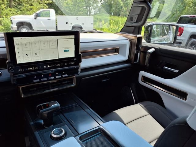 New 2025 GMC Hummer EV 2X image 25