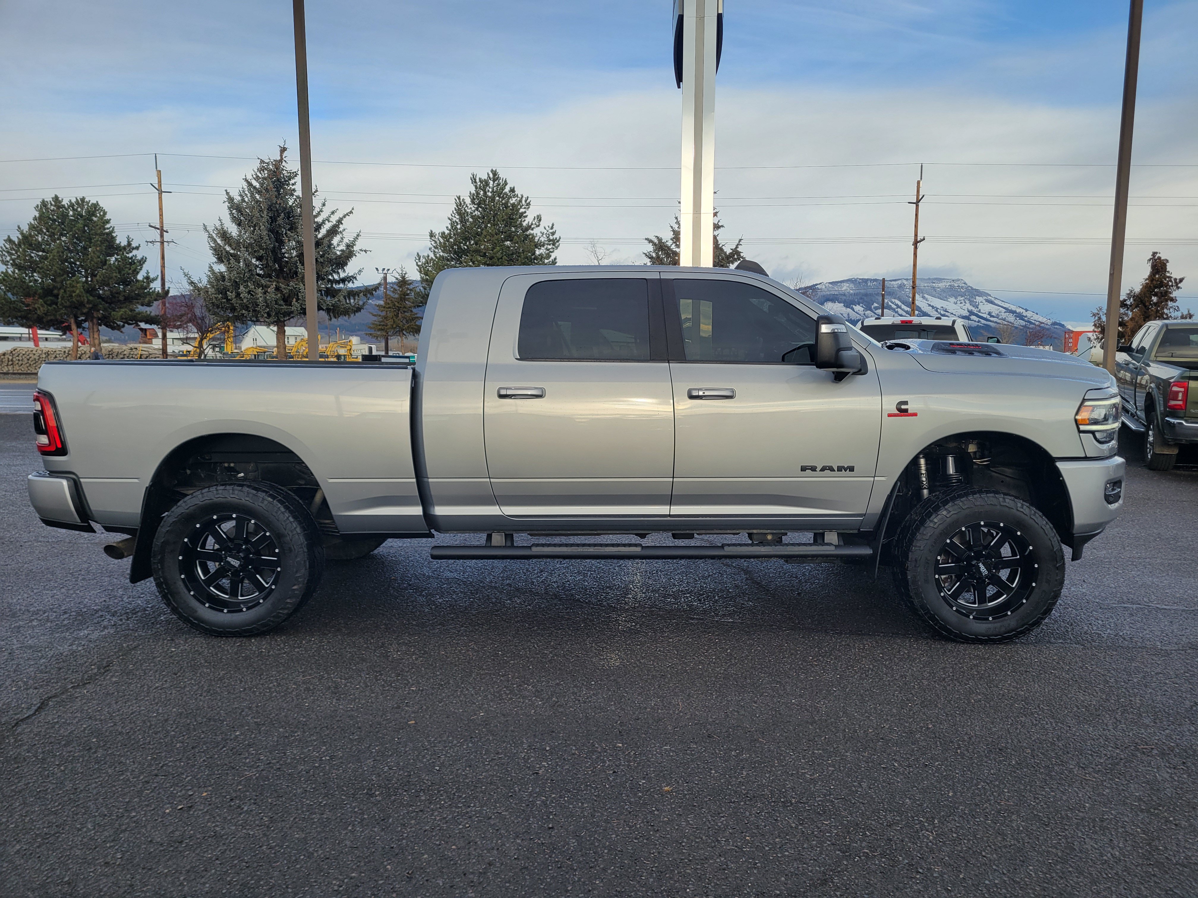 Used 2024 RAM 3500 Laramie w/ Night Edition AWD/4WD image 2