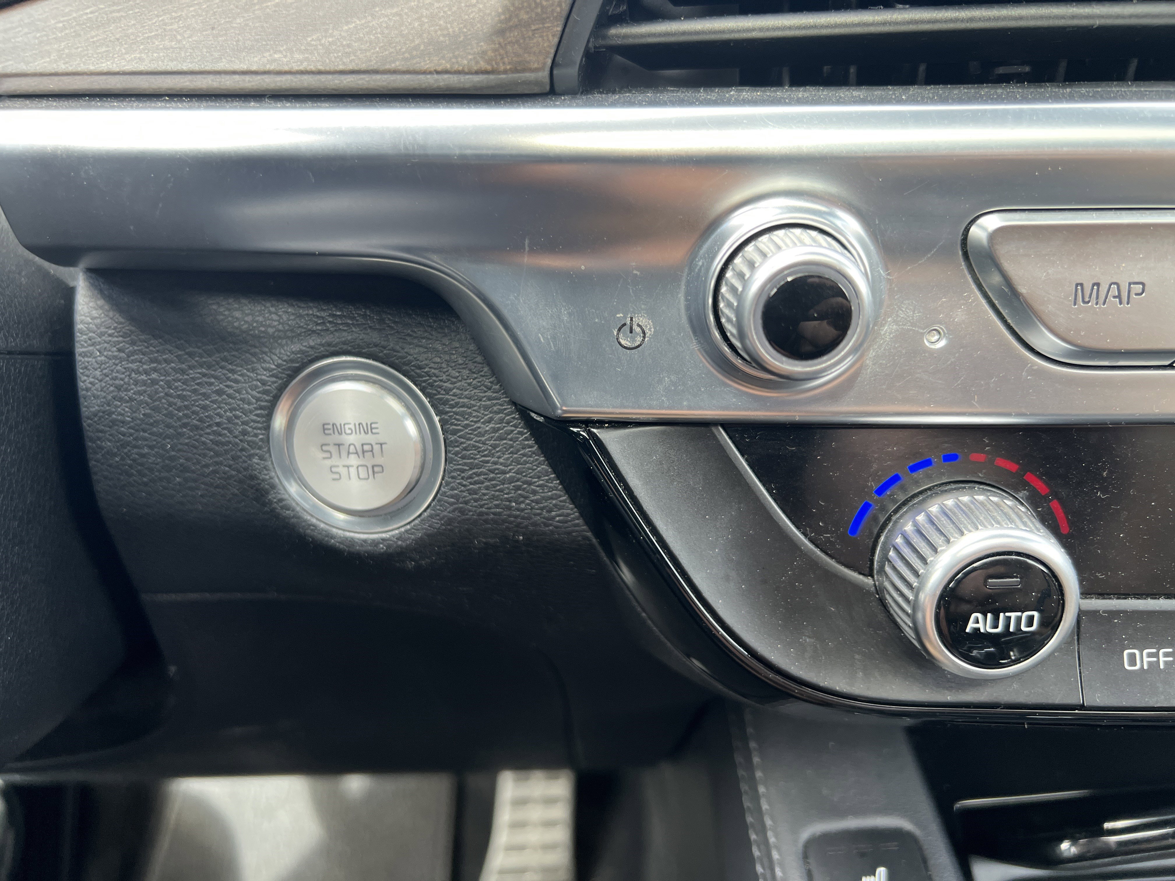 Used 2020 Kia Telluride SX w/ Towing Package image 28