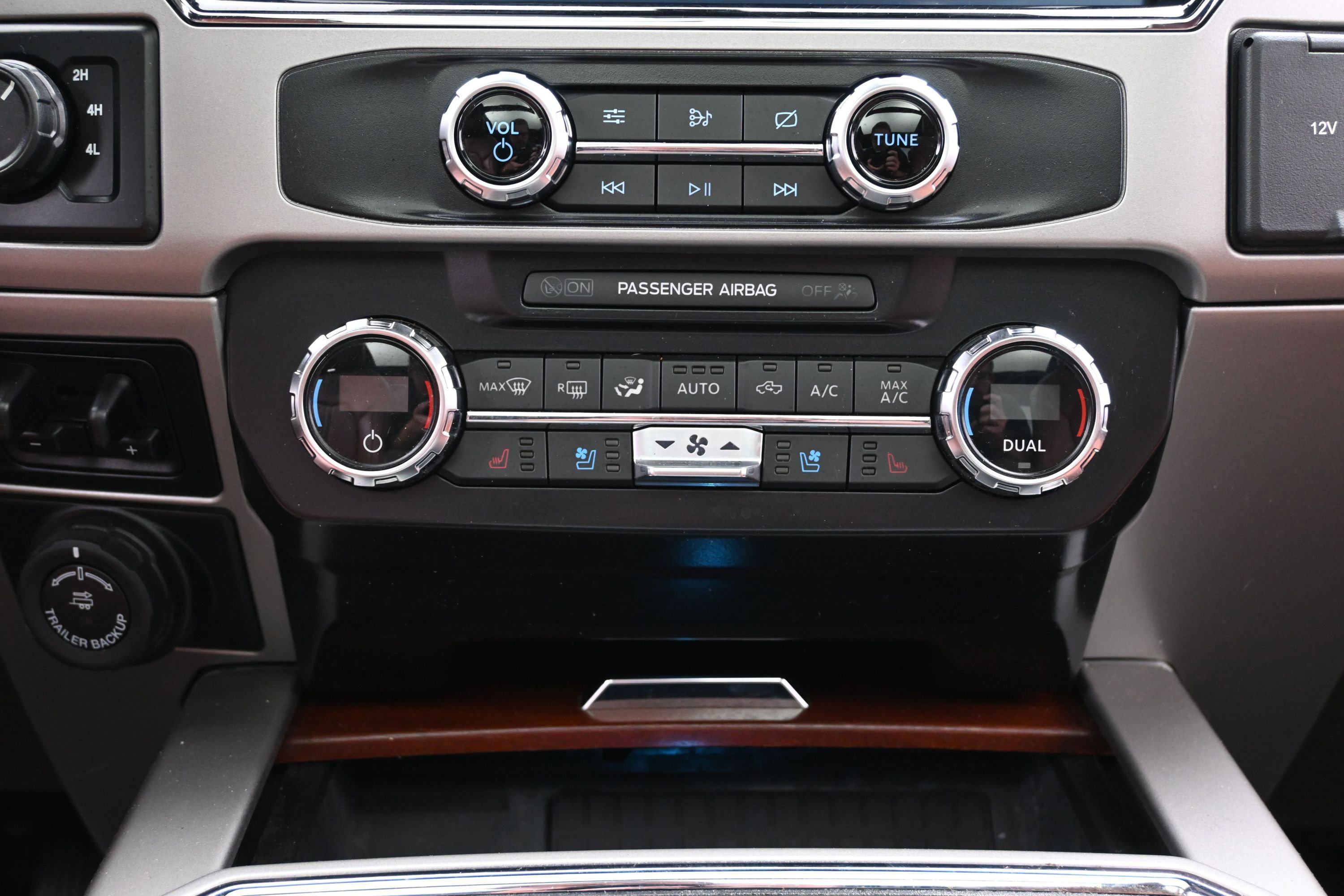 Used 2022 Ford F350 King Ranch w/ Tremor Off-Road Package AWD/4WD image 39