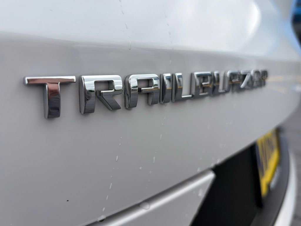 Used 2025 Chevrolet TrailBlazer LT FWD image 9