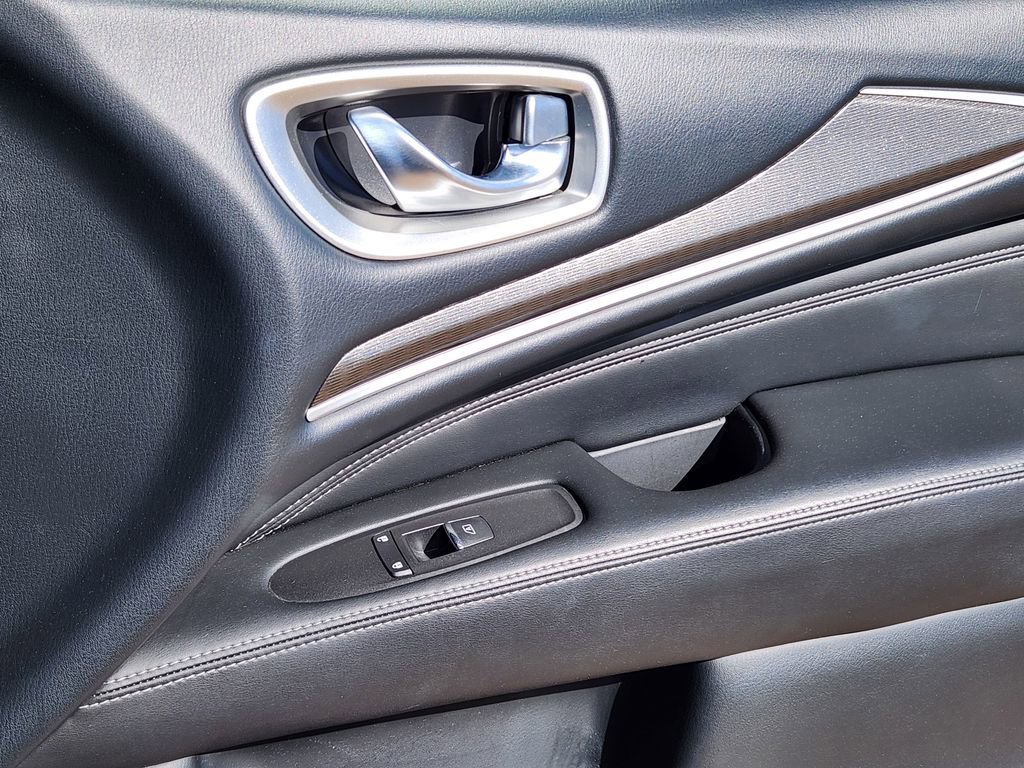 Used 2019 INFINITI QX60 Luxe w/ Essential Package image 14