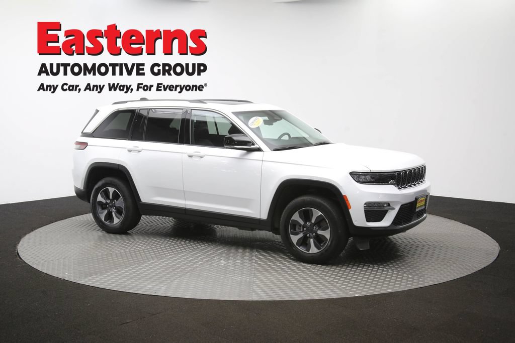 Used 2022 Jeep Grand Cherokee Limited 4xe w/ Luxury Tech Group II AWD/4WD image 52