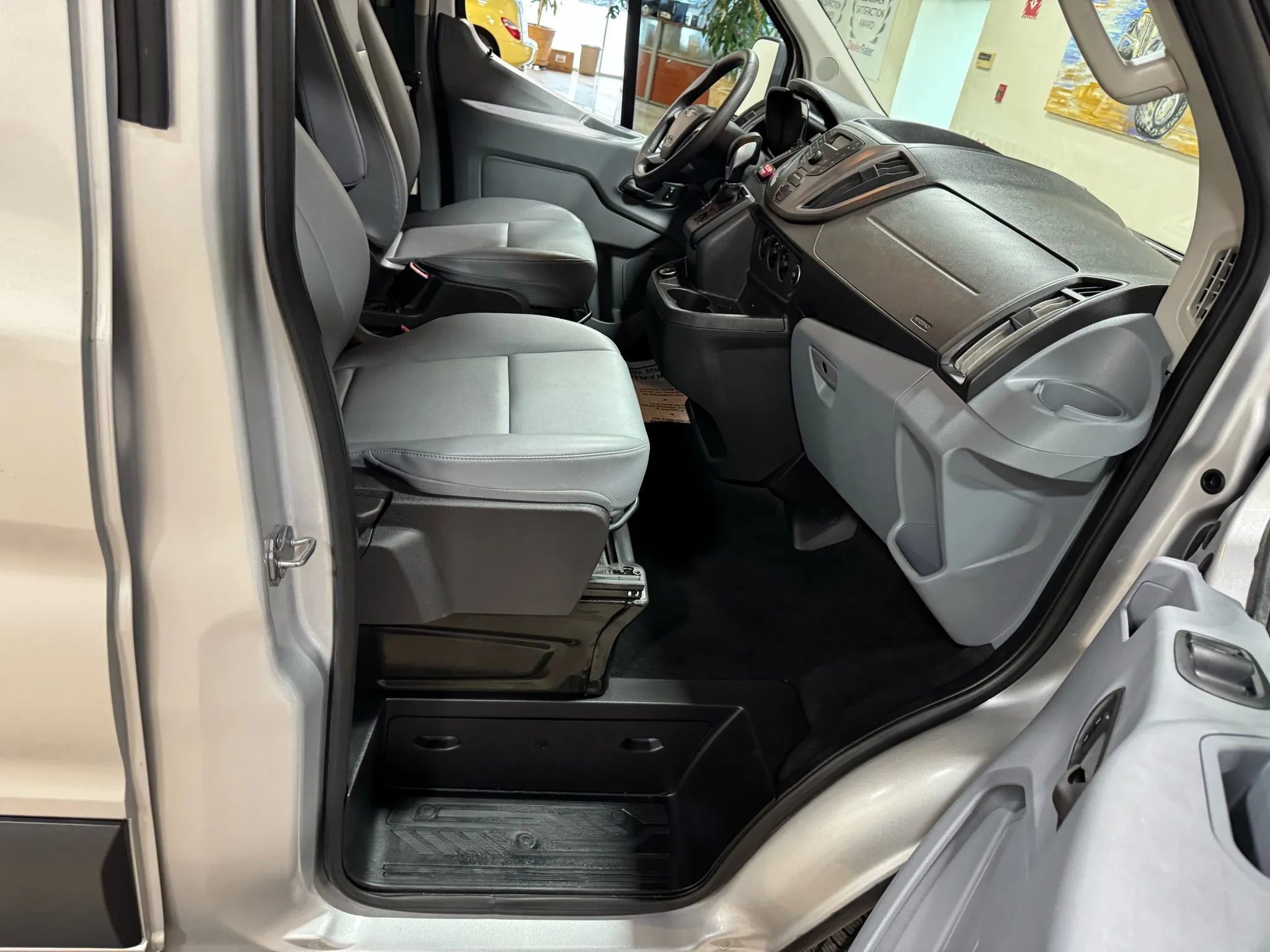 Used 2018 Ford Transit 250 148 Medium Roof image 36