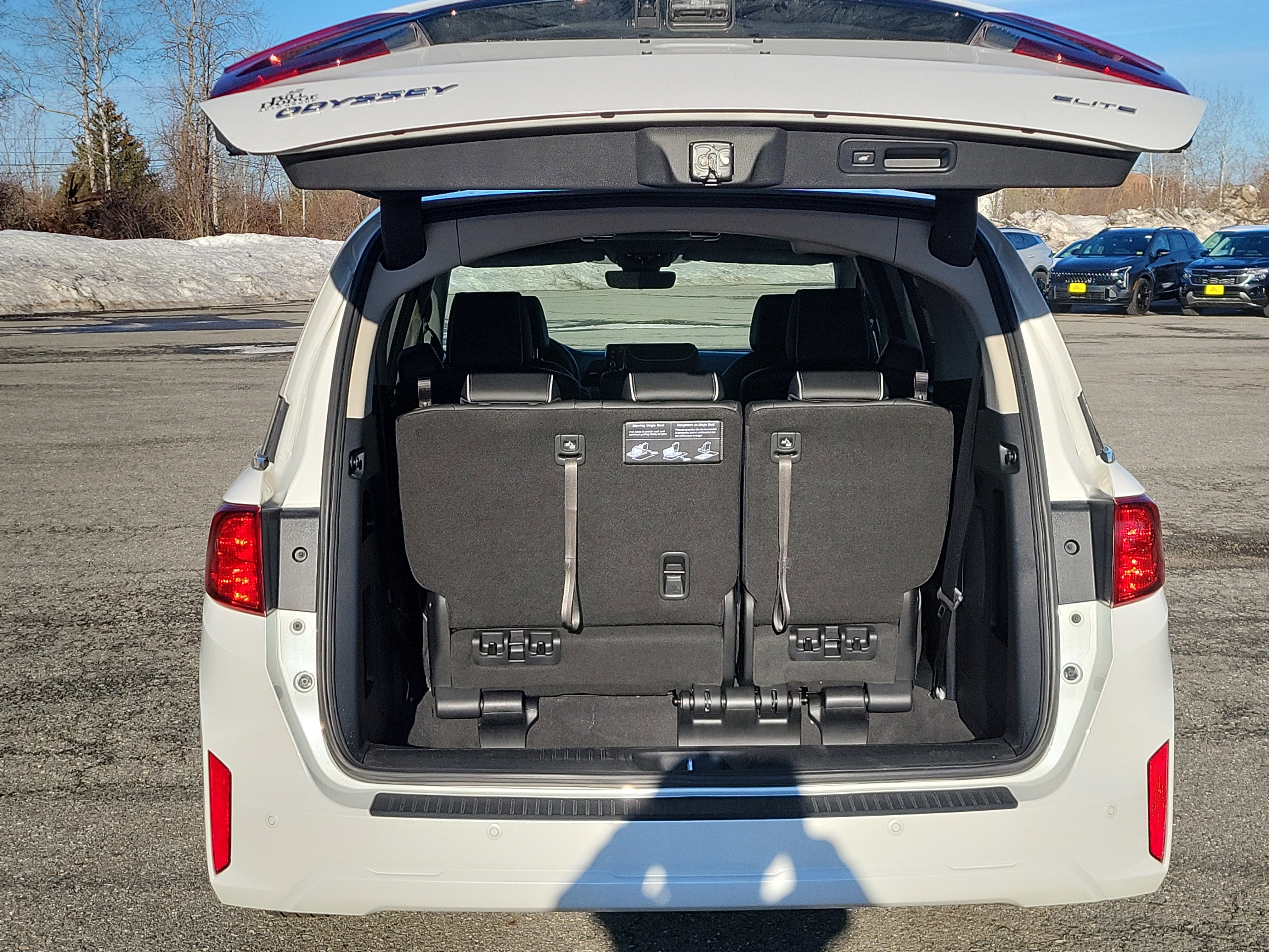 Used 2025 Honda Odyssey Elite image 18
