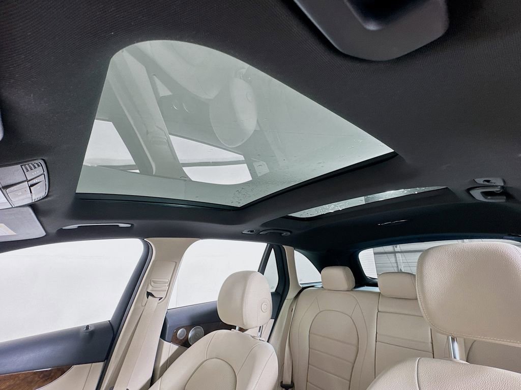 Used 2017 Mercedes-Benz GLC 300 4MATIC image 18