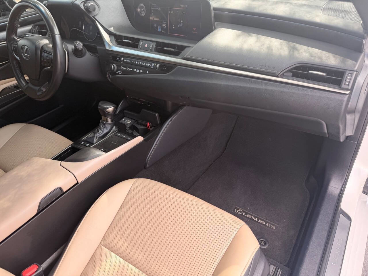 Used 2020 Lexus ES 300h FWD image 34