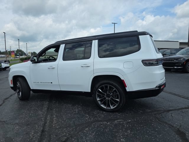 Used 2025 Jeep Grand Wagoneer Series III w/ Rear Seat Video Group 1 AWD/4WD image 4