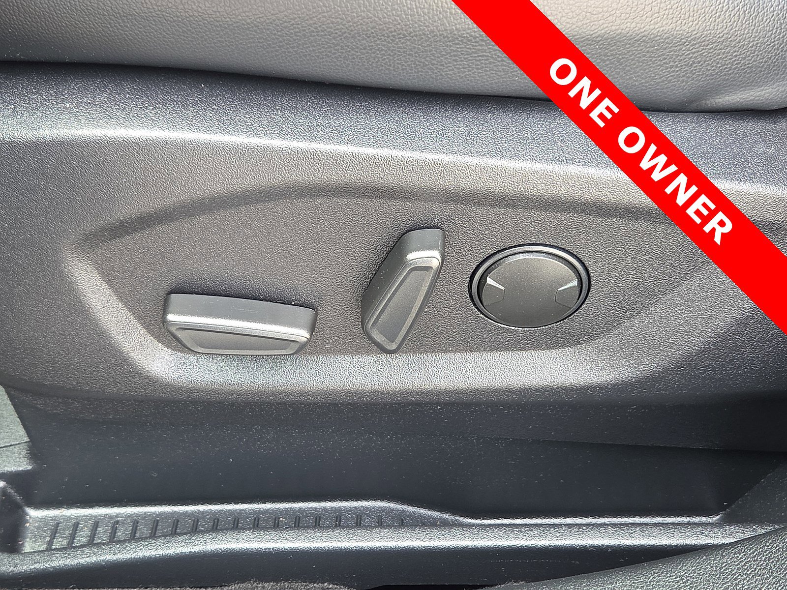 Used 2024 Ford Edge SEL AWD/4WD image 14