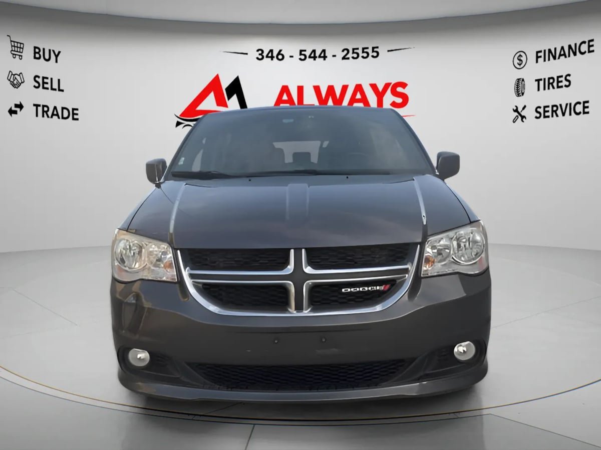 Used 2017 Dodge Grand Caravan SXT FWD image 4