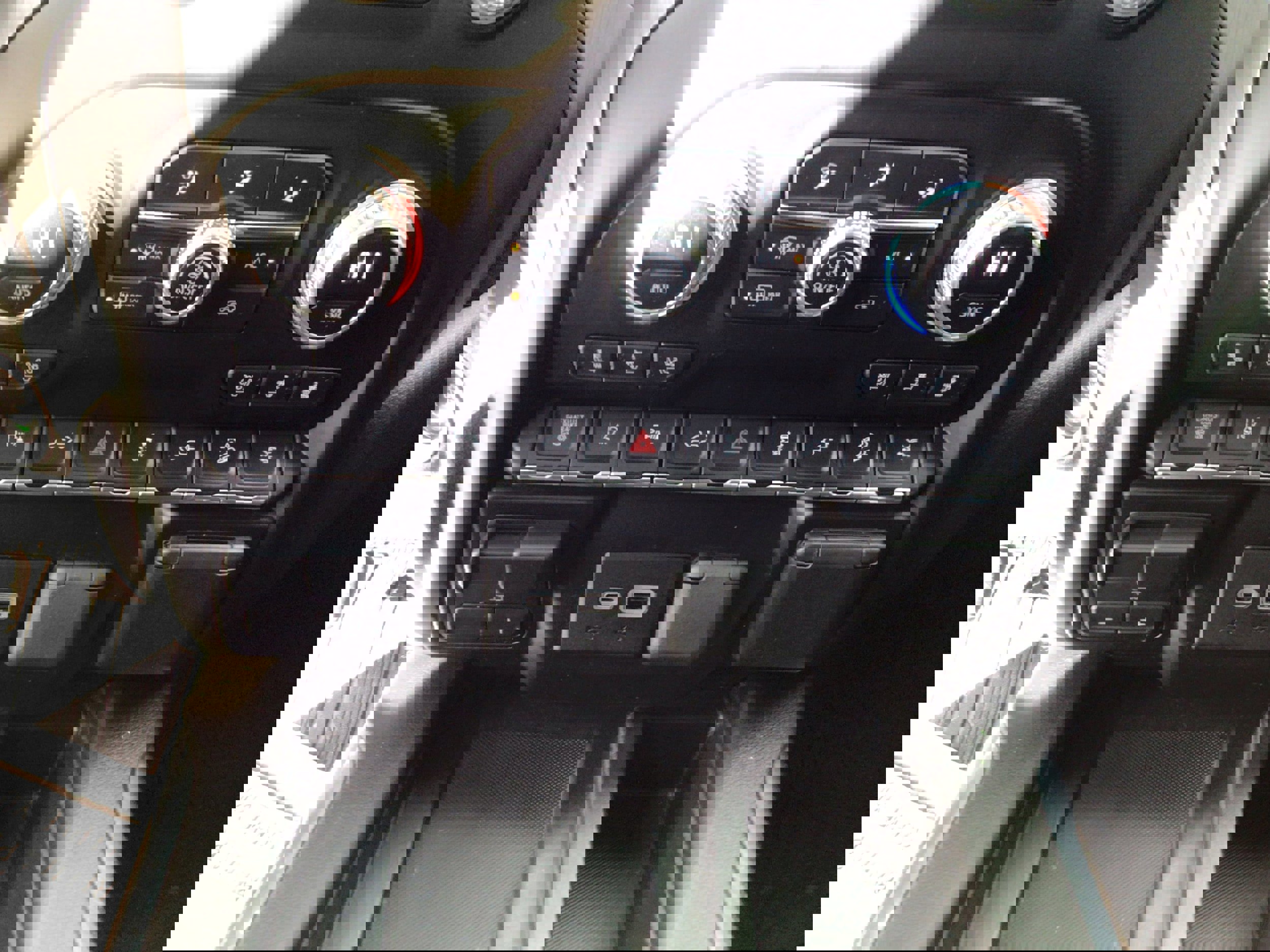 Used 2023 GMC Sierra 3500 Denali w/ Denali Ultimate Package image 20