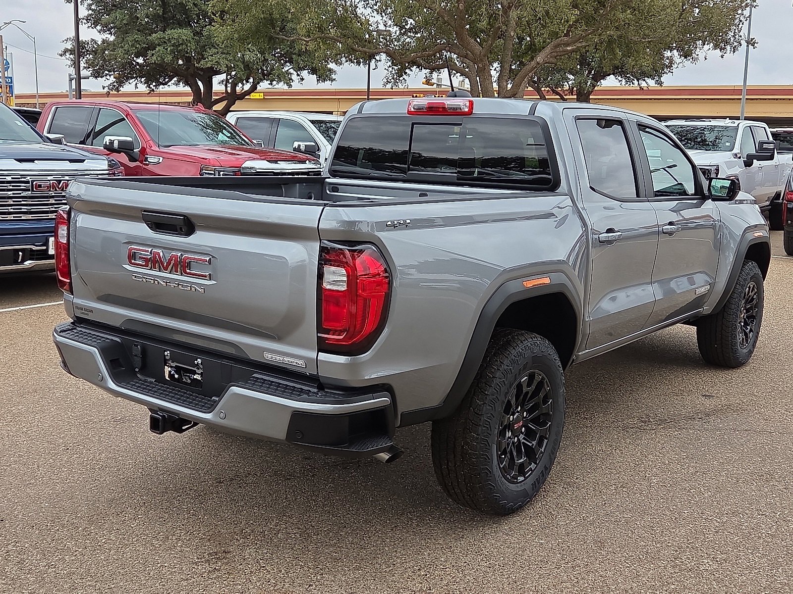 New 2026 GMC Canyon Elevation w/ Convenience Package image 4