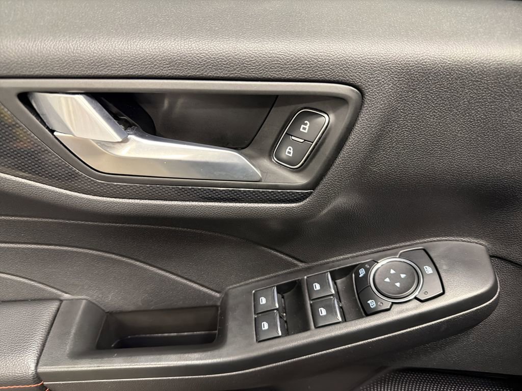 Used 2025 Ford Escape ST-Line Select image 17