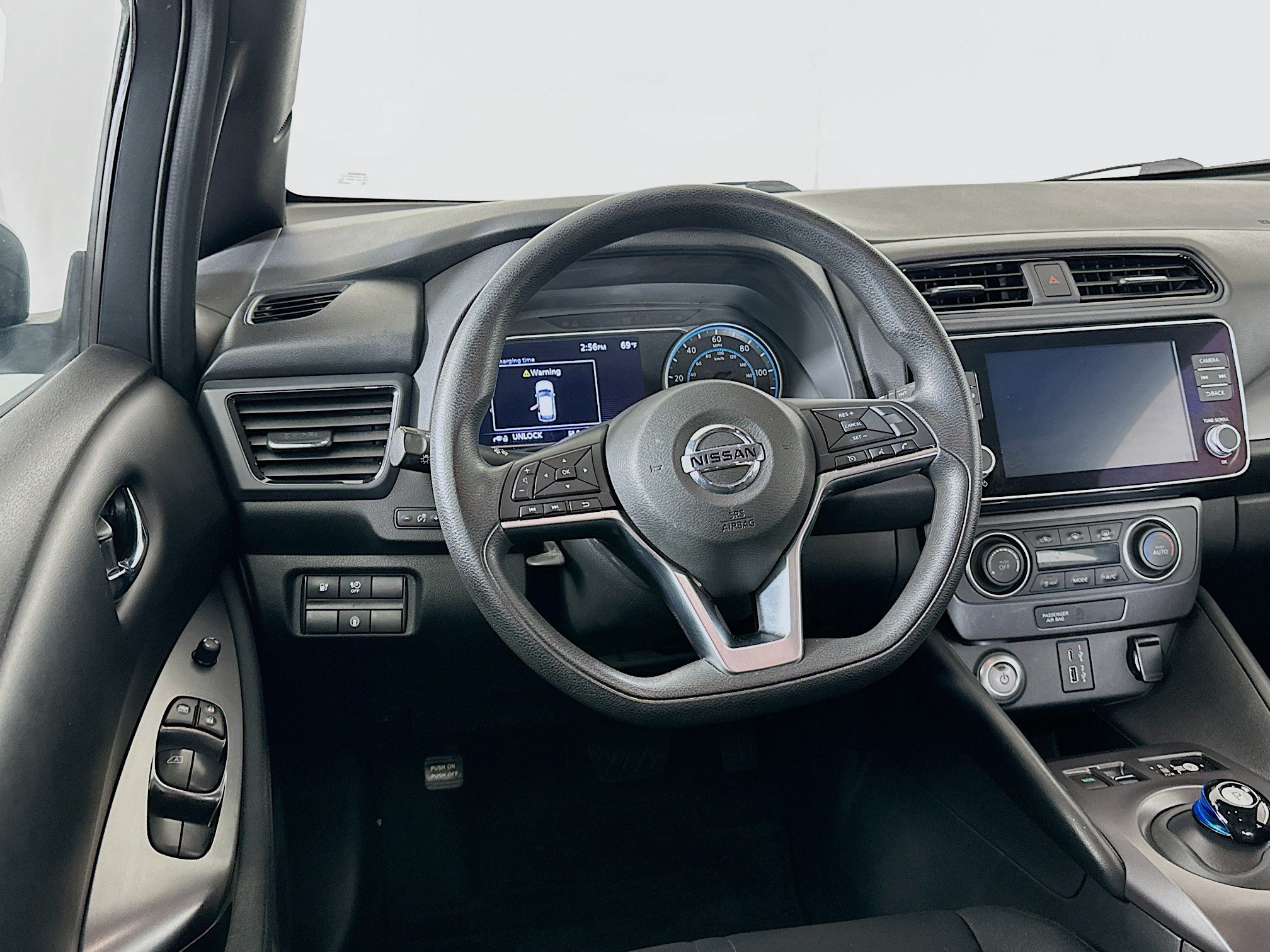 Used 2022 Nissan Leaf S FWD image 18