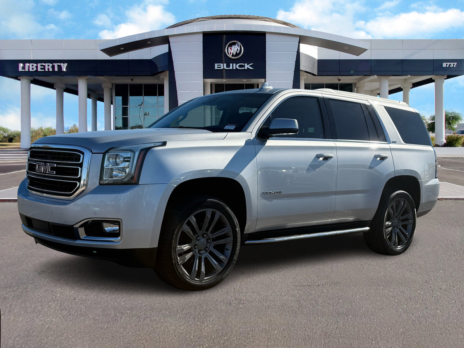 Used 2018 GMC Yukon SLT w/ Open Road Package image 8