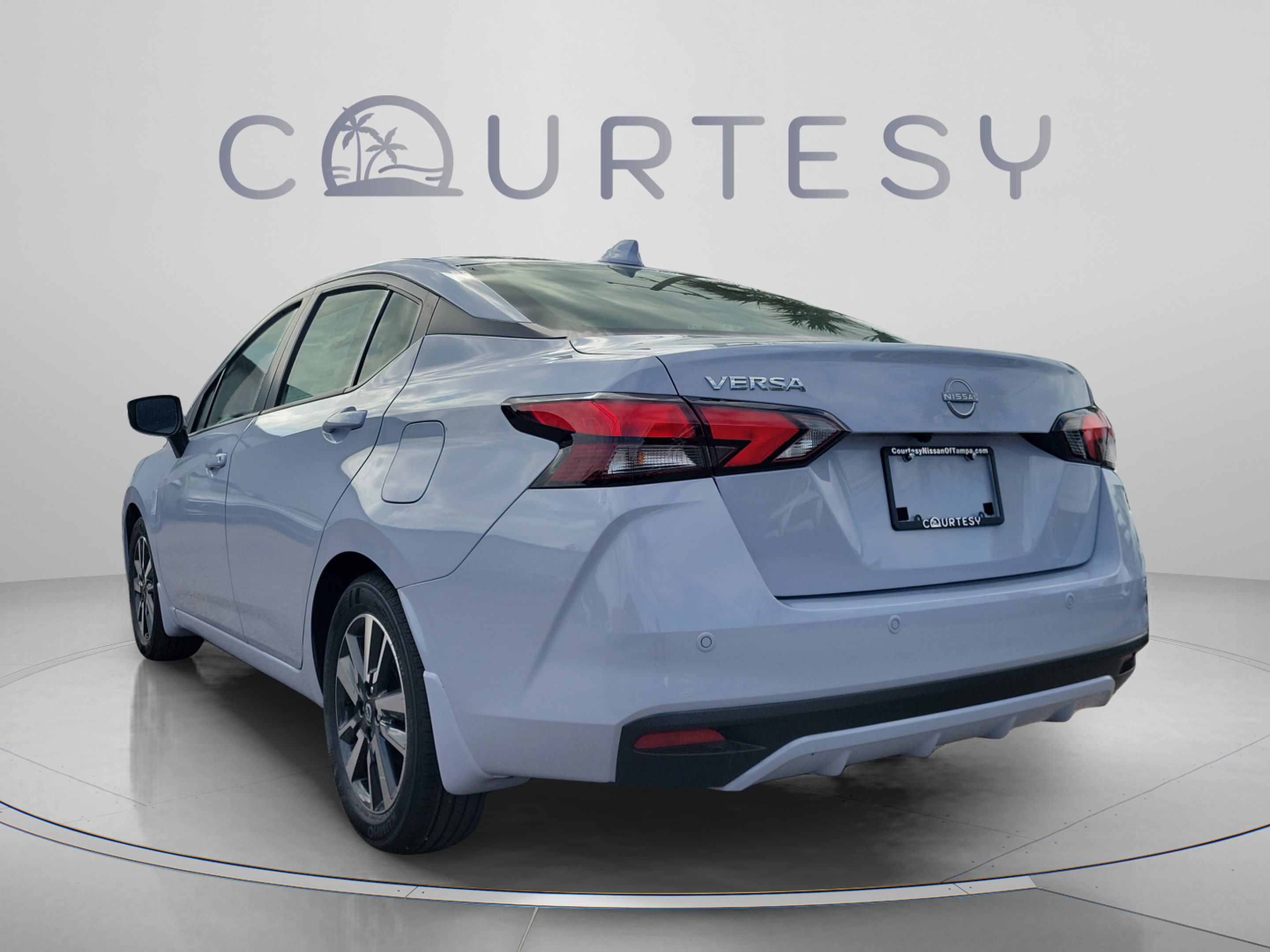 New 2025 Nissan Versa SV w/ Trunk Package FWD image 4