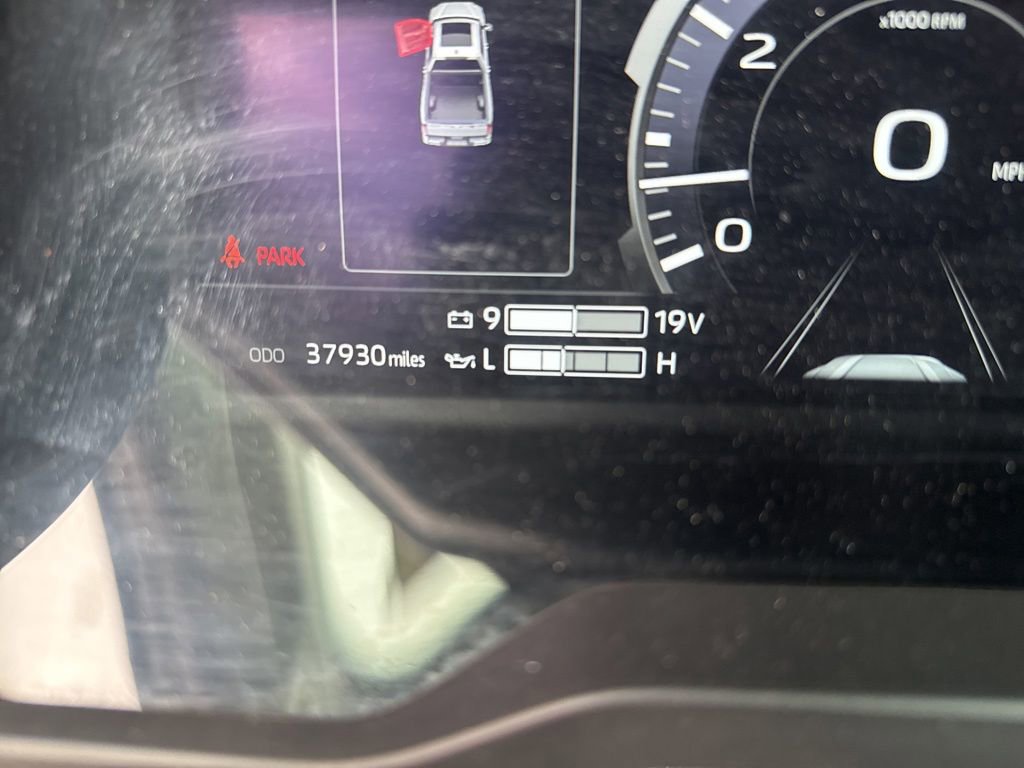 Used 2024 Toyota Tundra Limited AWD/4WD image 37