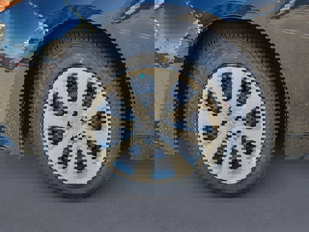 Used 2020 Toyota Corolla LE image 14