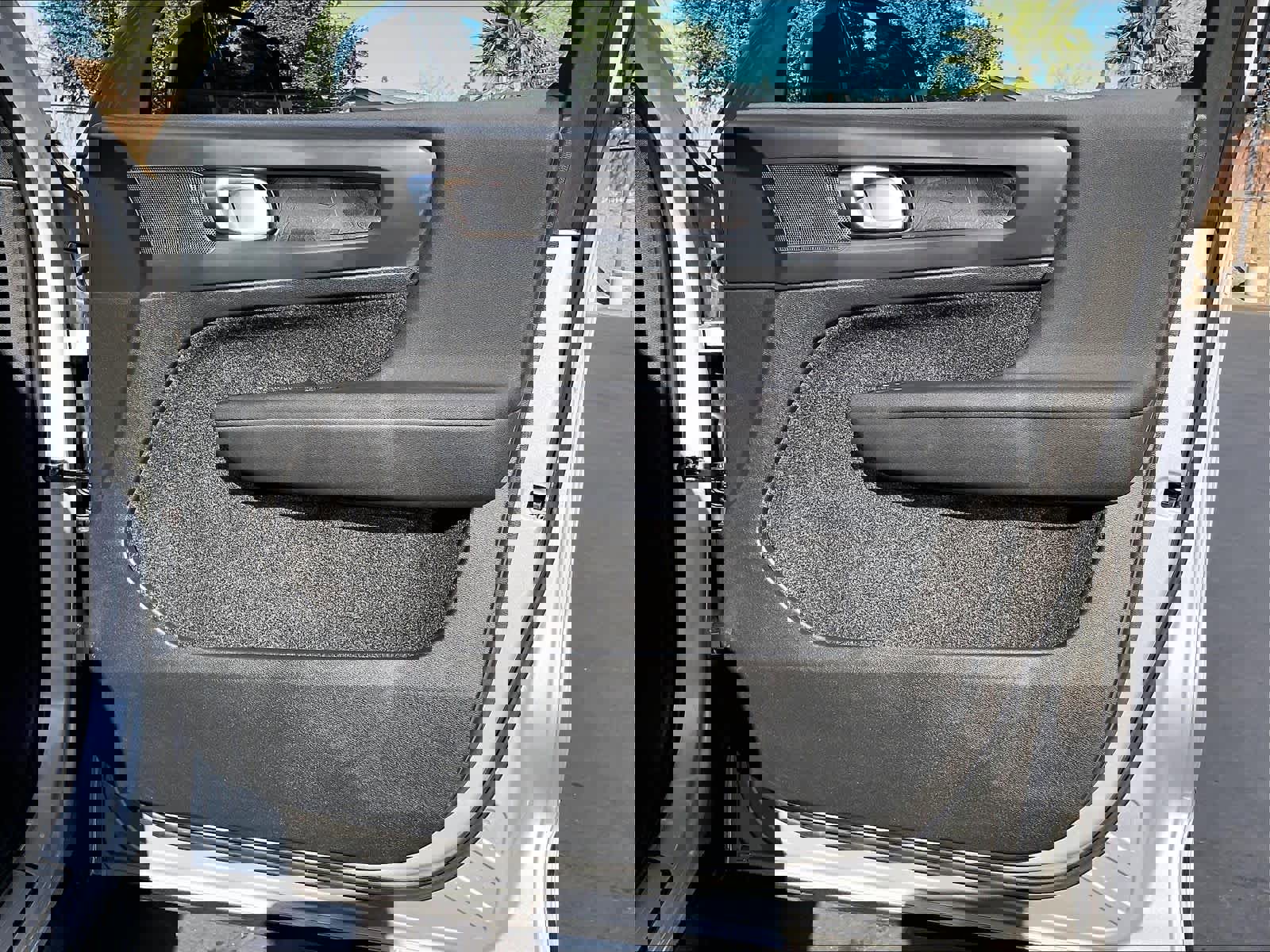 Used 2023 Volvo XC40 Recharge Plus image 27