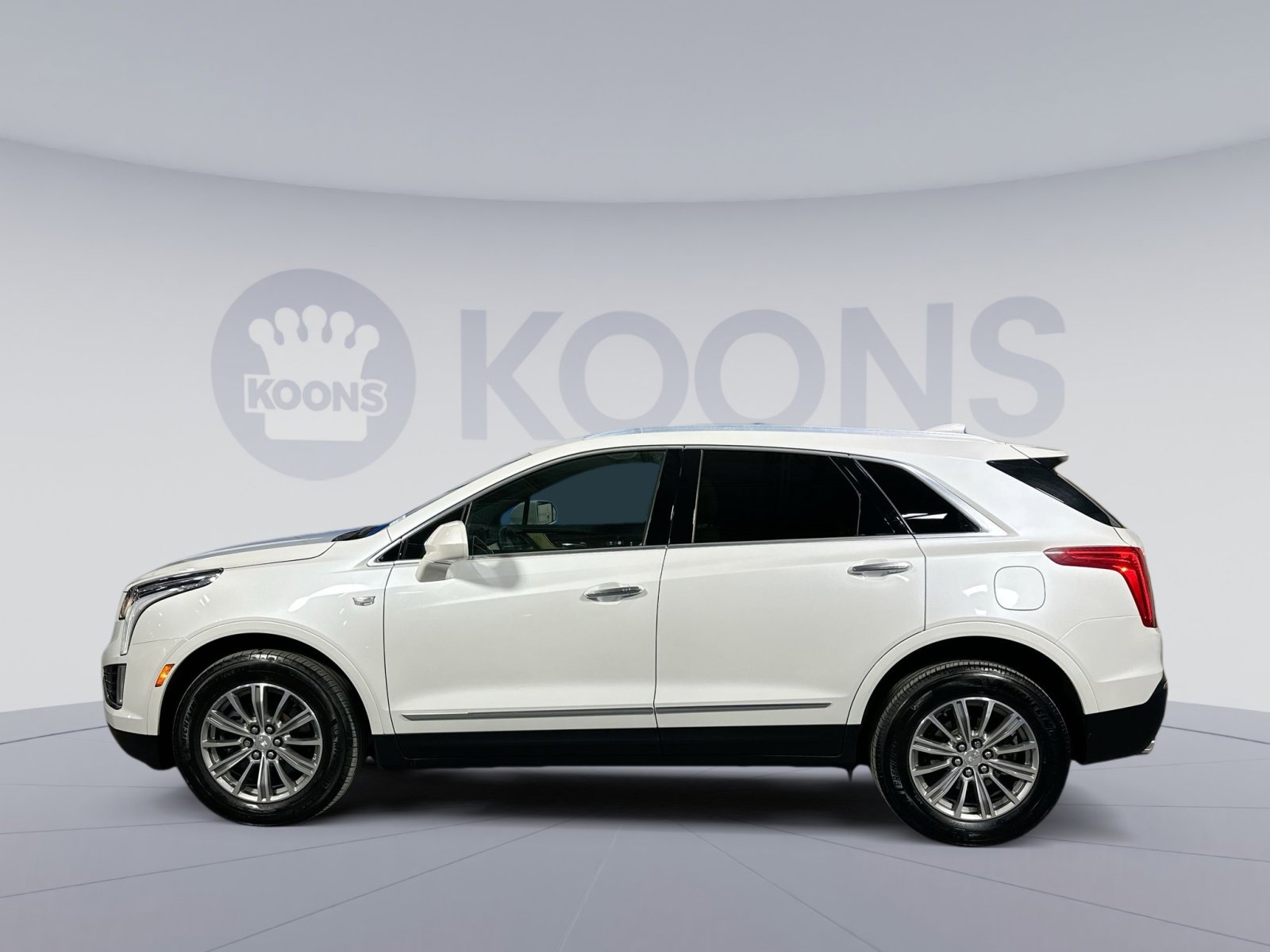 Used 2019 Cadillac XT5 Luxury image 2