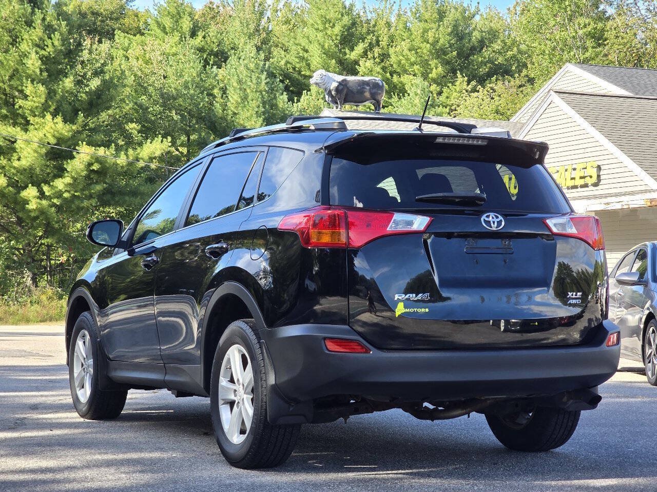 Used 2013 Toyota RAV4 XLE AWD/4WD image 5