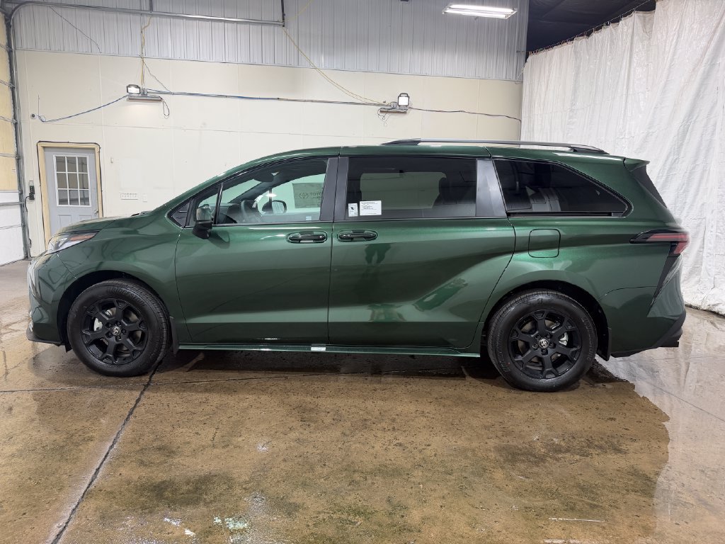 New 2026 Toyota Sienna XLE Woodland Edition AWD/4WD image 20