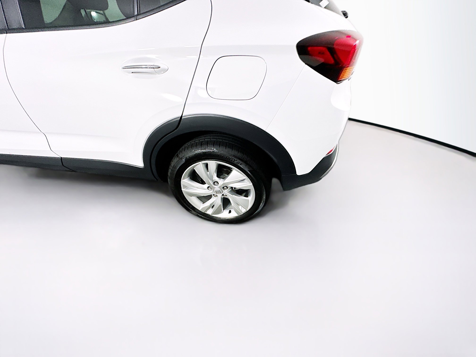 Used 2025 Buick Encore GX Preferred image 11