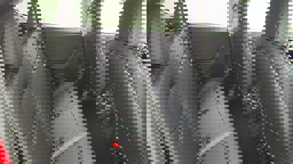 Used 2022 Tesla Model Y Long Range image 27