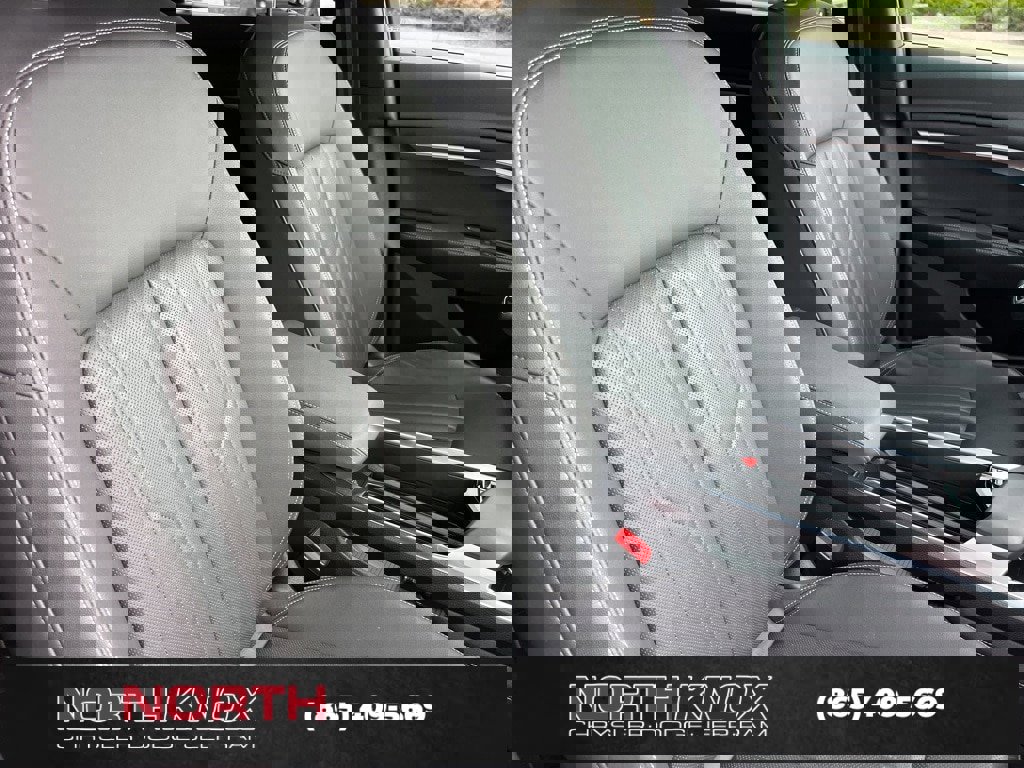 Used 2023 Audi e-tron Premium Plus w/ Premium Plus Package image 28