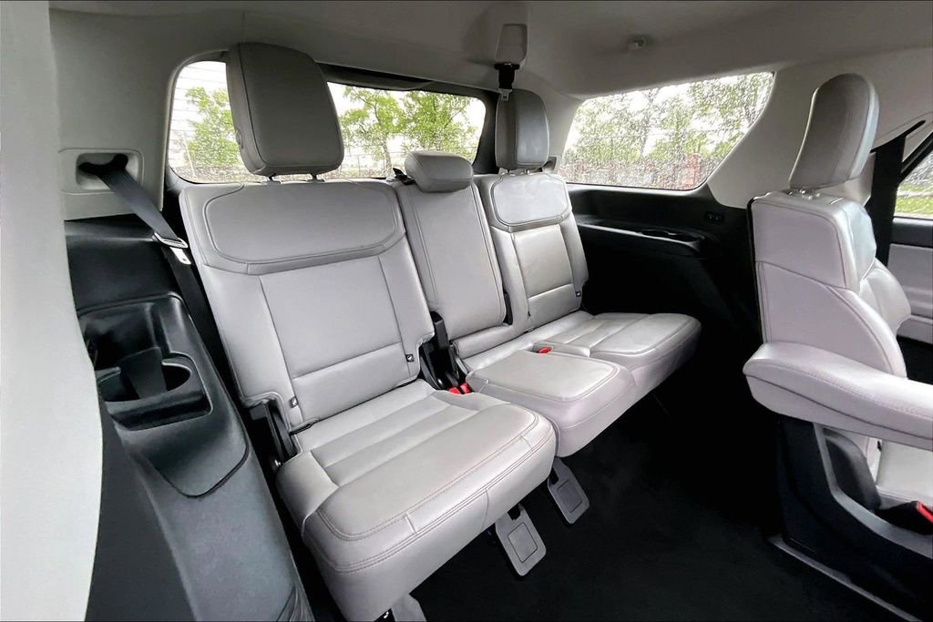 Used 2025 Ford Expedition Active AWD/4WD image 27