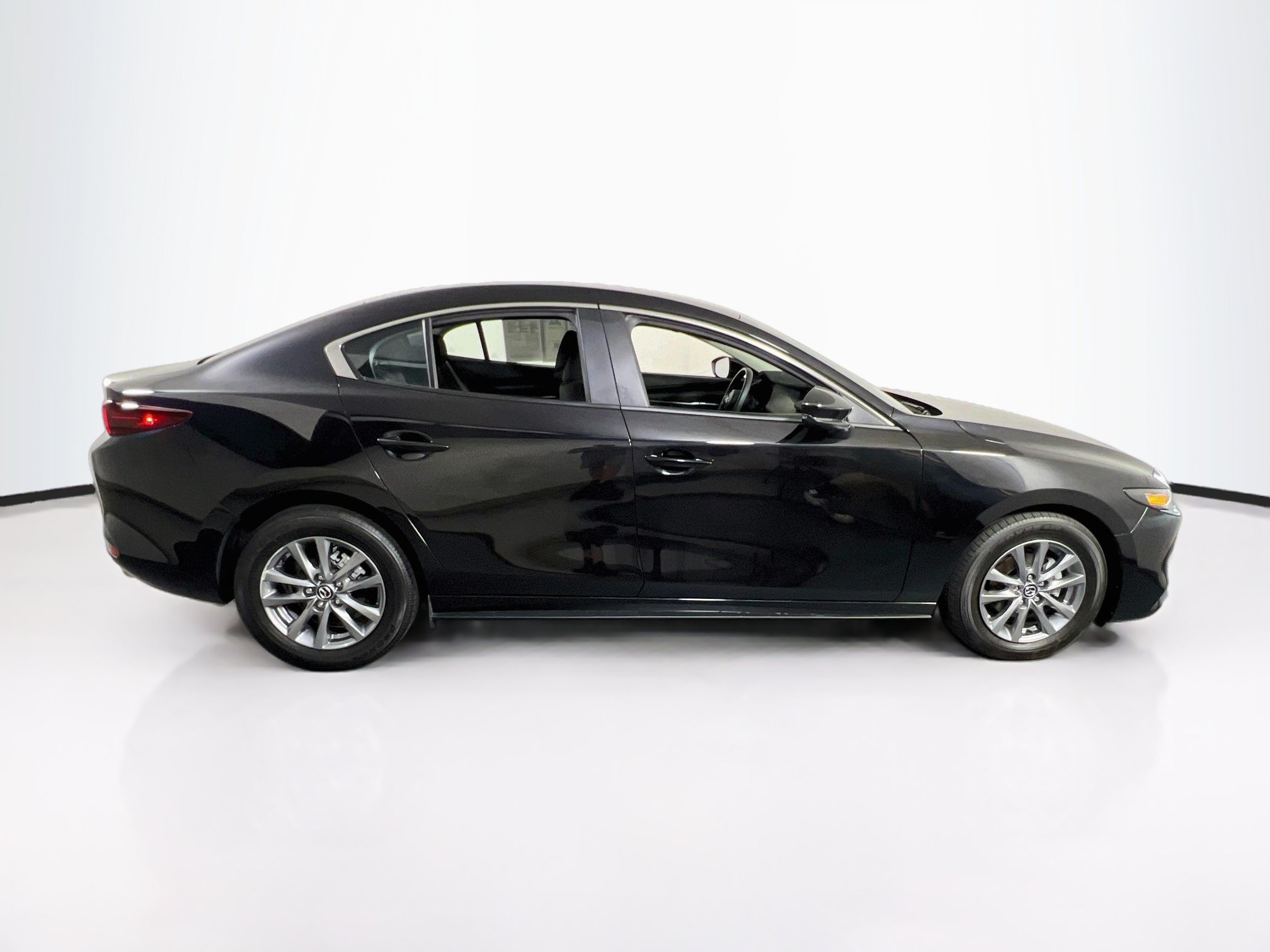 Used 2025 MAZDA MAZDA3 s FWD image 4