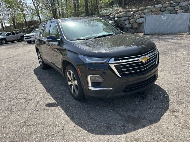Used 2023 Chevrolet Traverse LT w/ LT Premium Package AWD/4WD image 8
