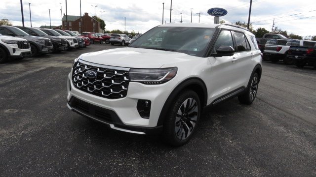 New 2026 Ford Explorer Platinum image 3