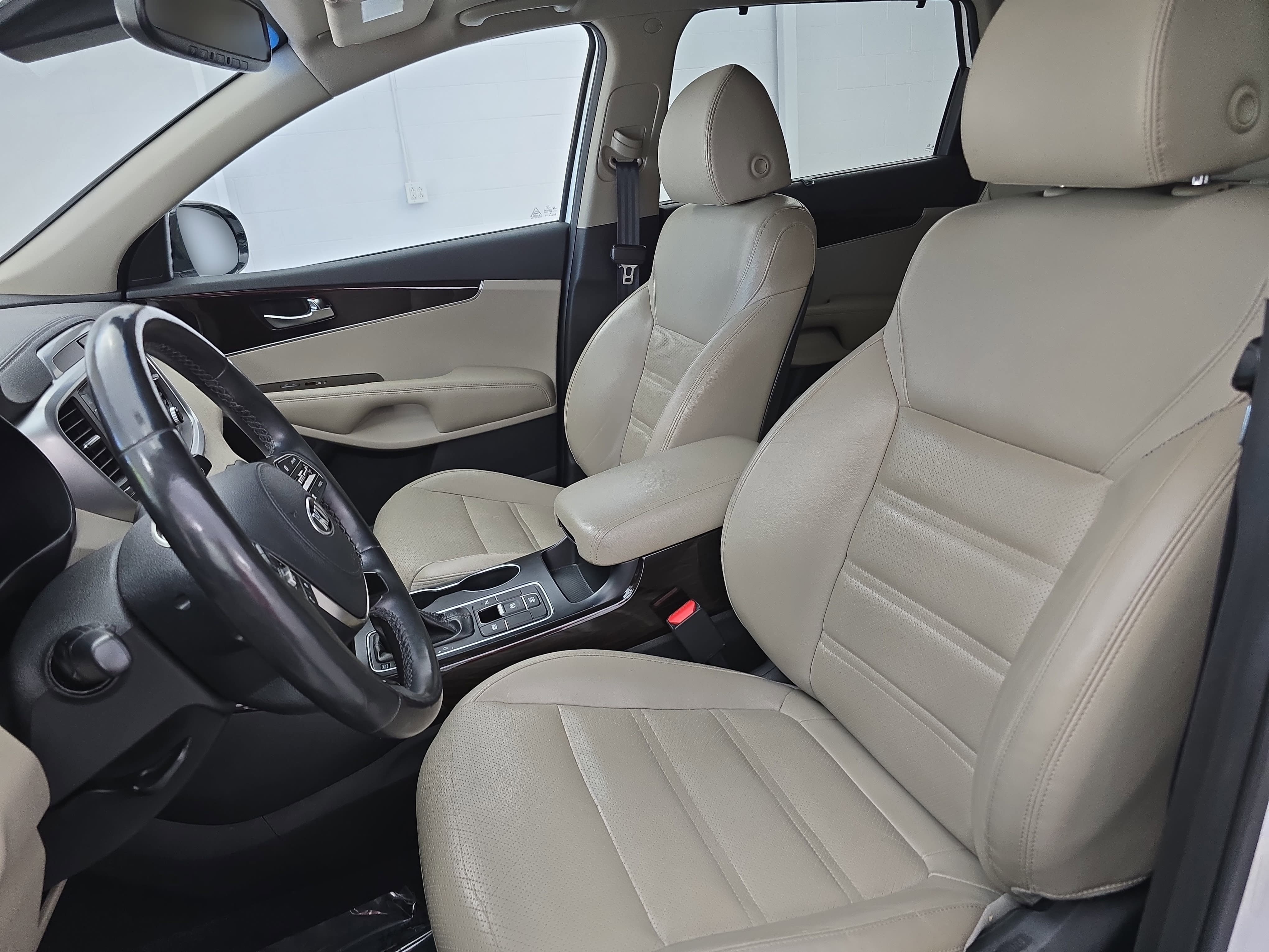 Used 2019 Kia Sorento EX w/ EX Touring Package FWD image 16