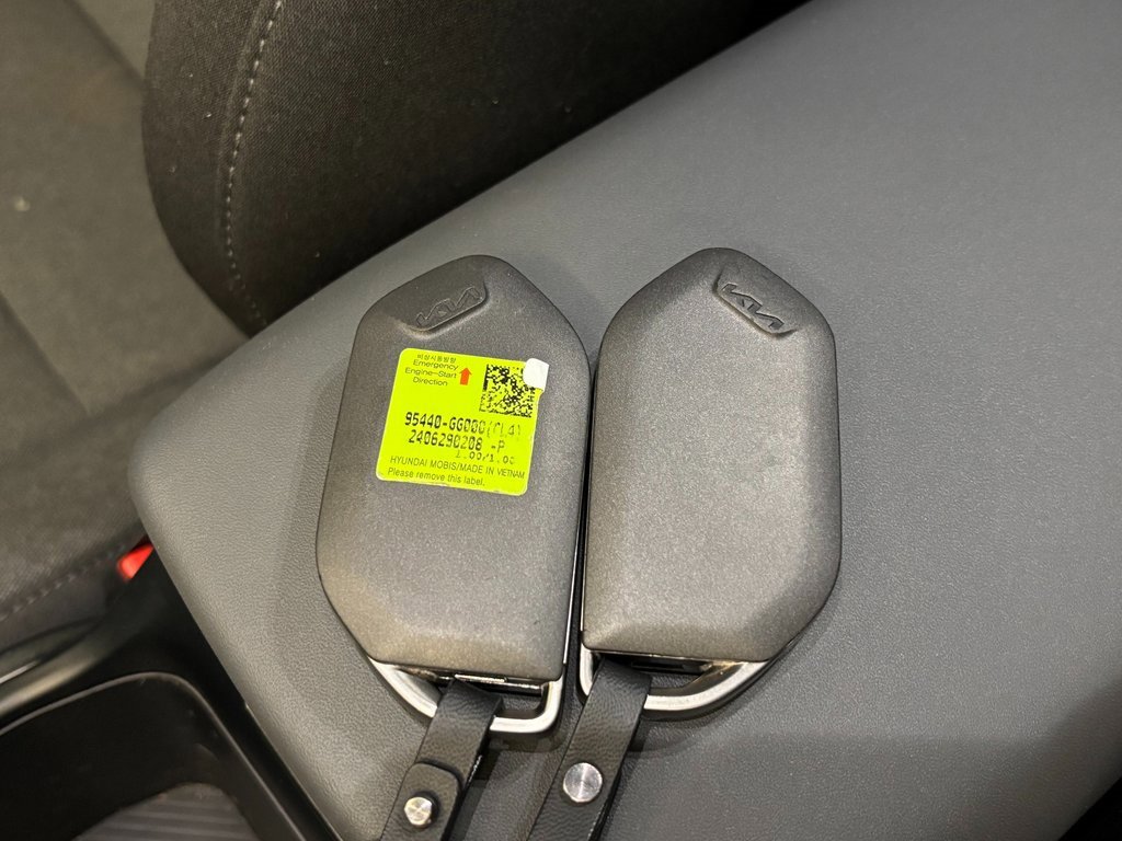Used 2025 Kia K4 LXS image 17