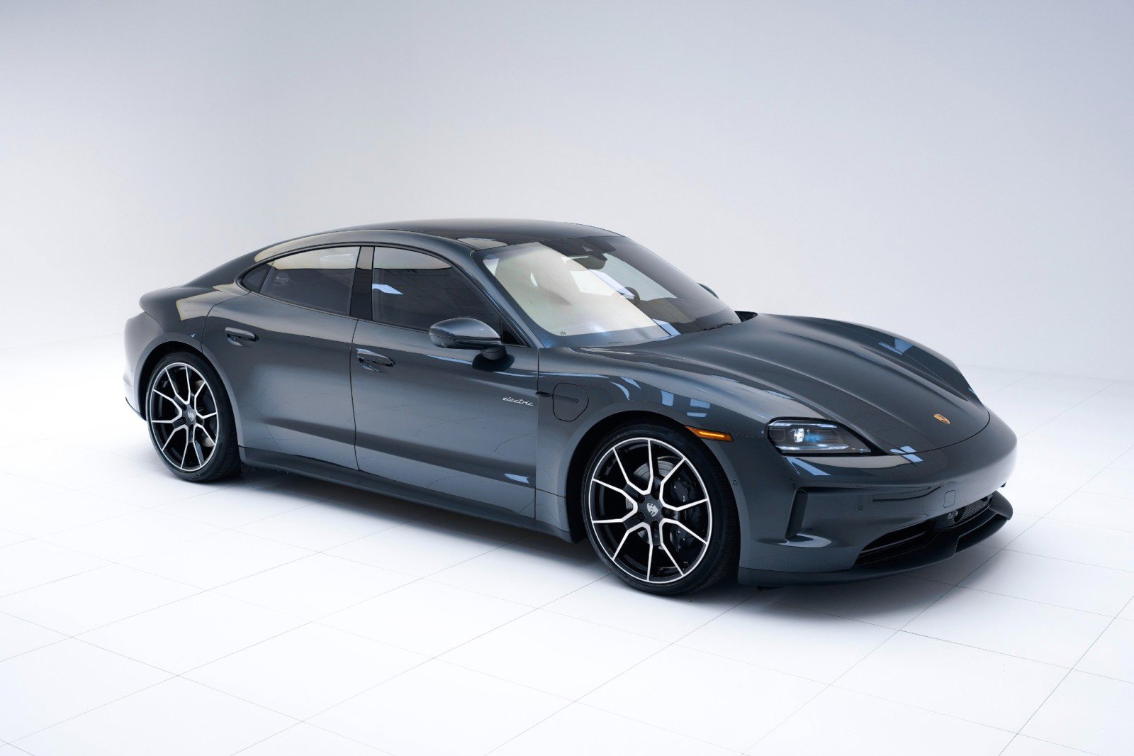 New 2026 Porsche Taycan image 7