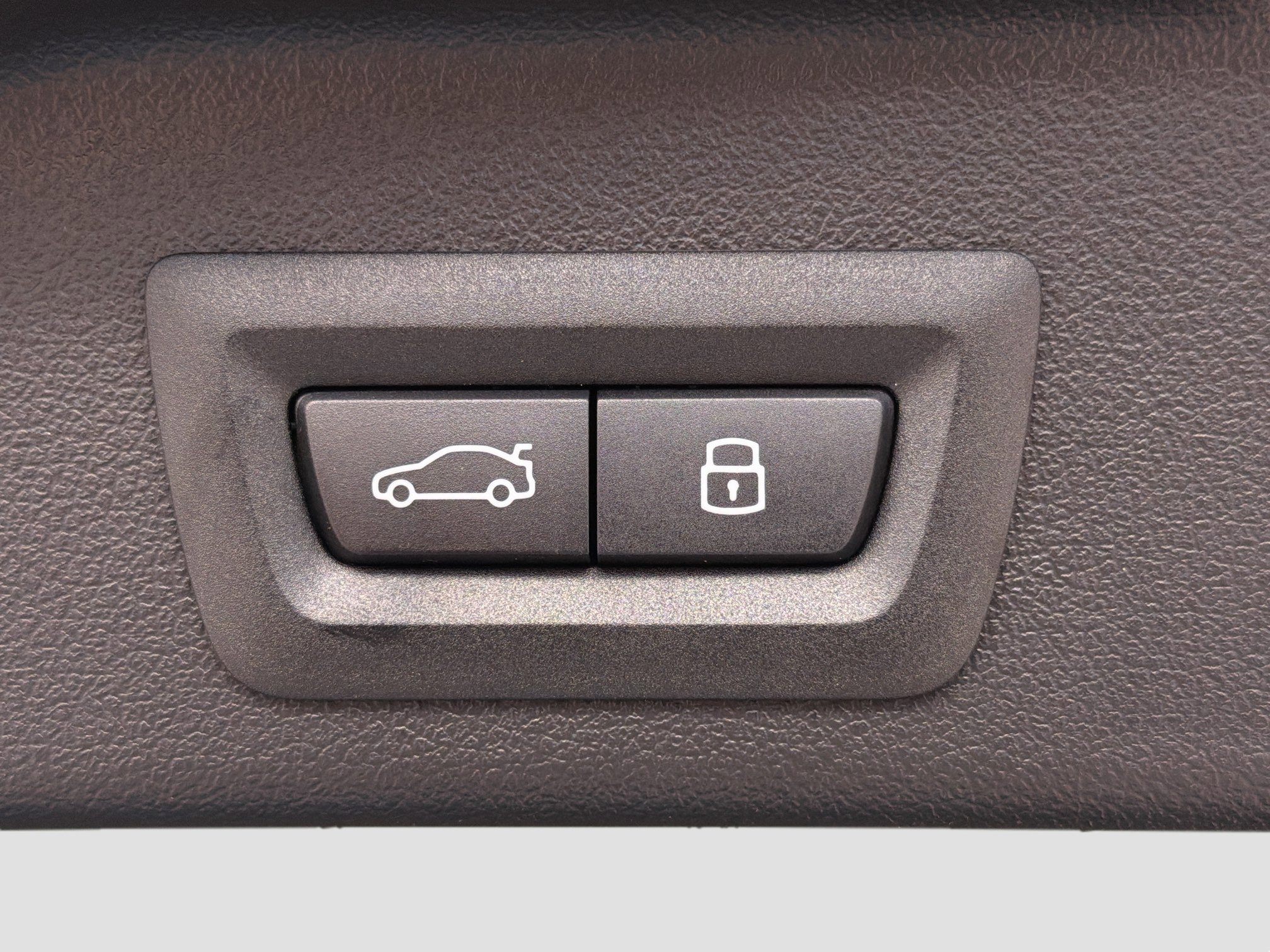 New 2026 BMW X5 xDrive50e image 12