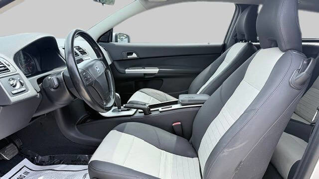 Used 2011 Volvo C30 T5 w/ Preferred Pkg FWD image 12