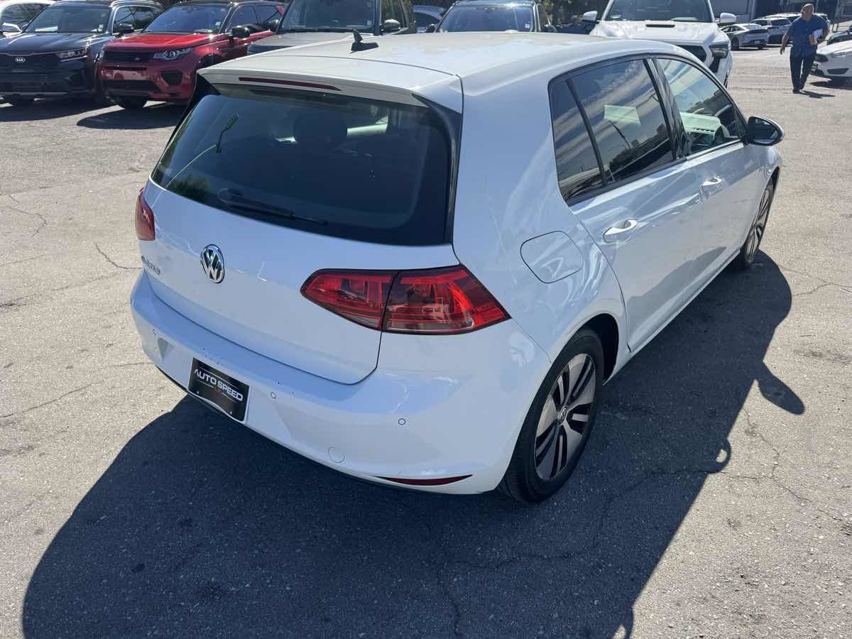 Used 2015 Volkswagen e-Golf SEL Premium image 5