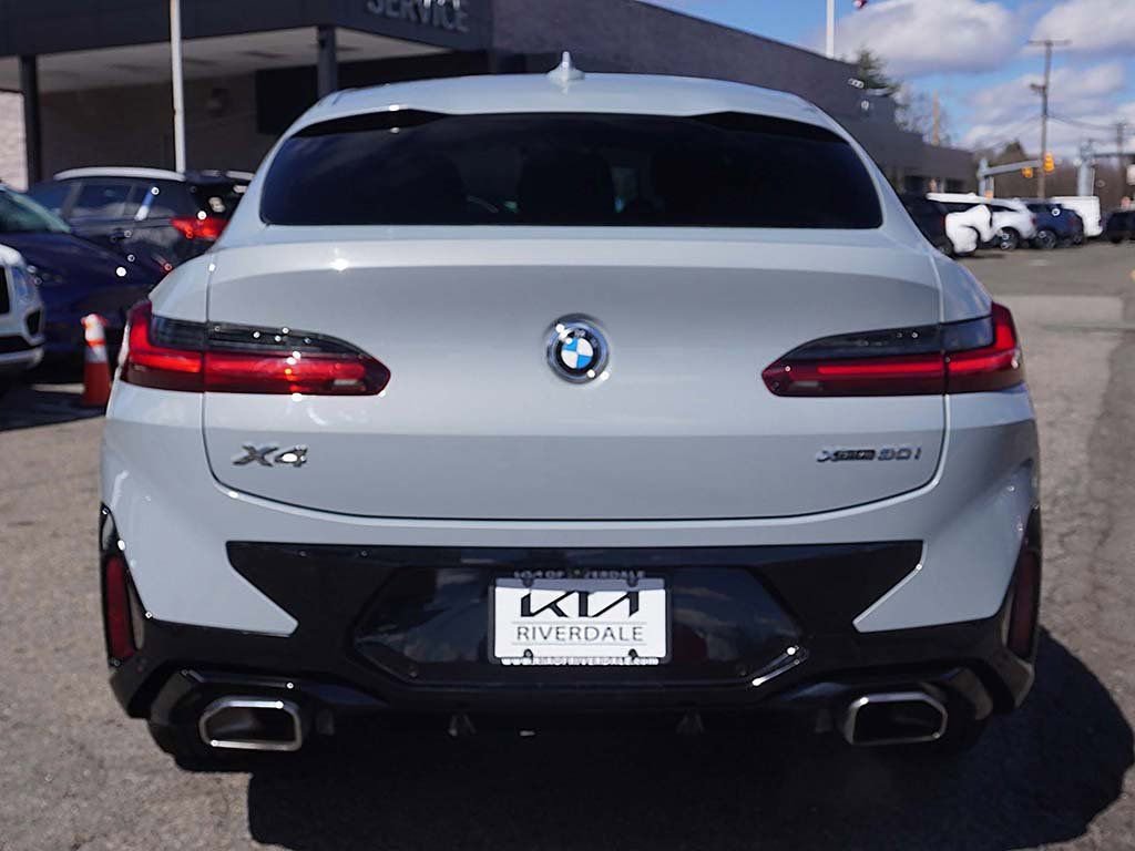 Used 2022 BMW X4 xDrive30i w/ M Sport Package image 12