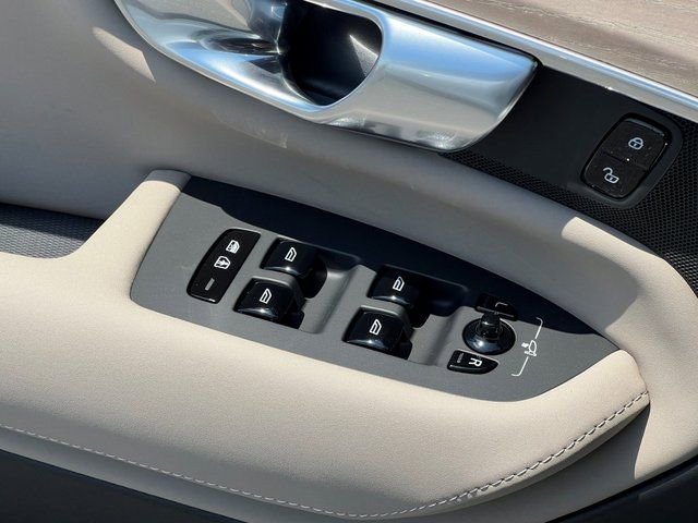 New 2026 Volvo XC90 B5 Ultra w/ Lounge Package AWD/4WD image 33