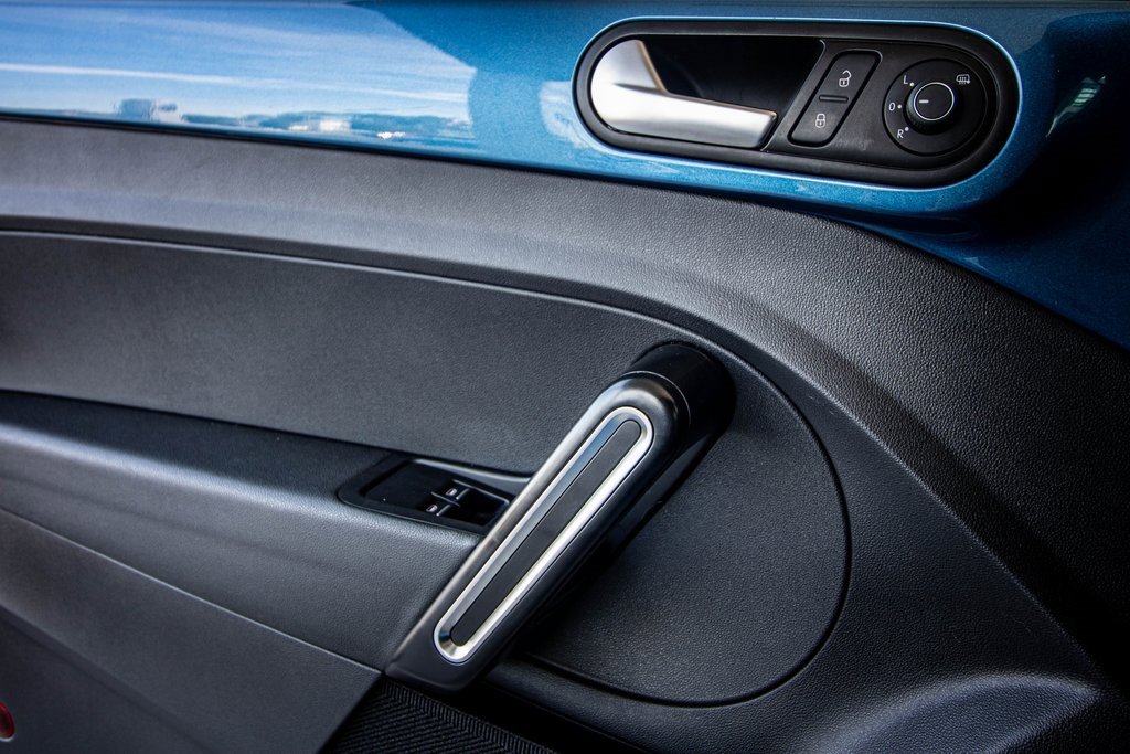 Used 2019 Volkswagen Beetle 2.0T SE image 21