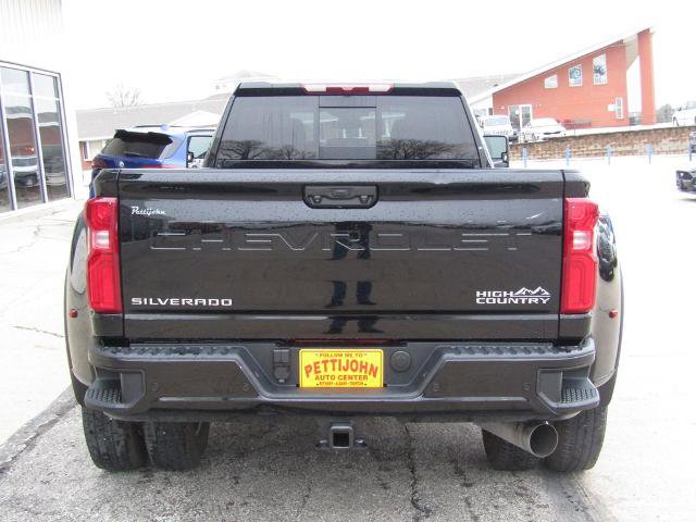 Used 2026 Chevrolet Silverado 3500 High Country AWD/4WD image 4