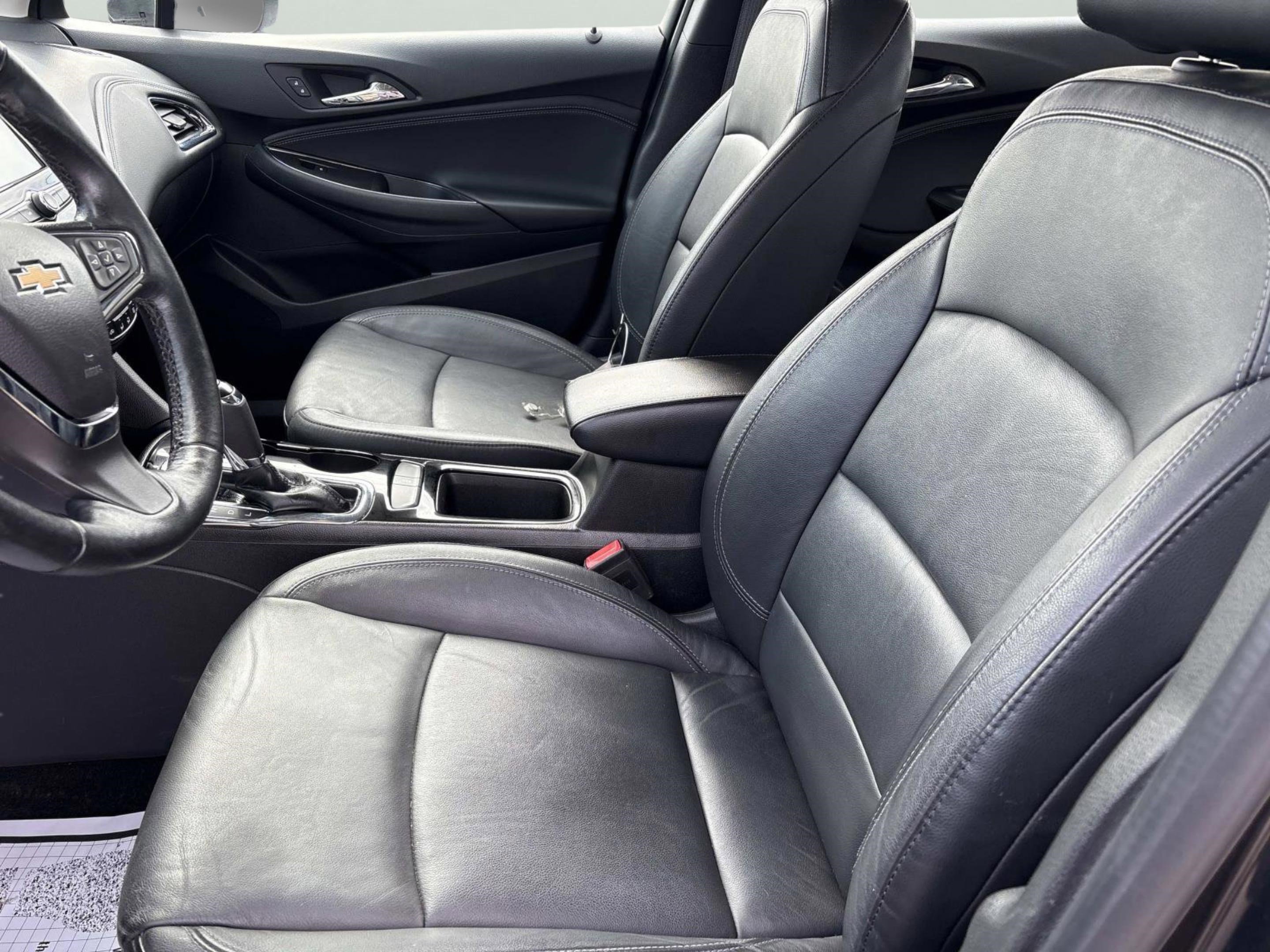 Used 2017 Chevrolet Cruze Premier image 24