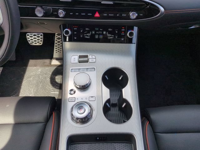 Certified 2026 Genesis GV70 2.5T Sport Prestige AWD/4WD image 18