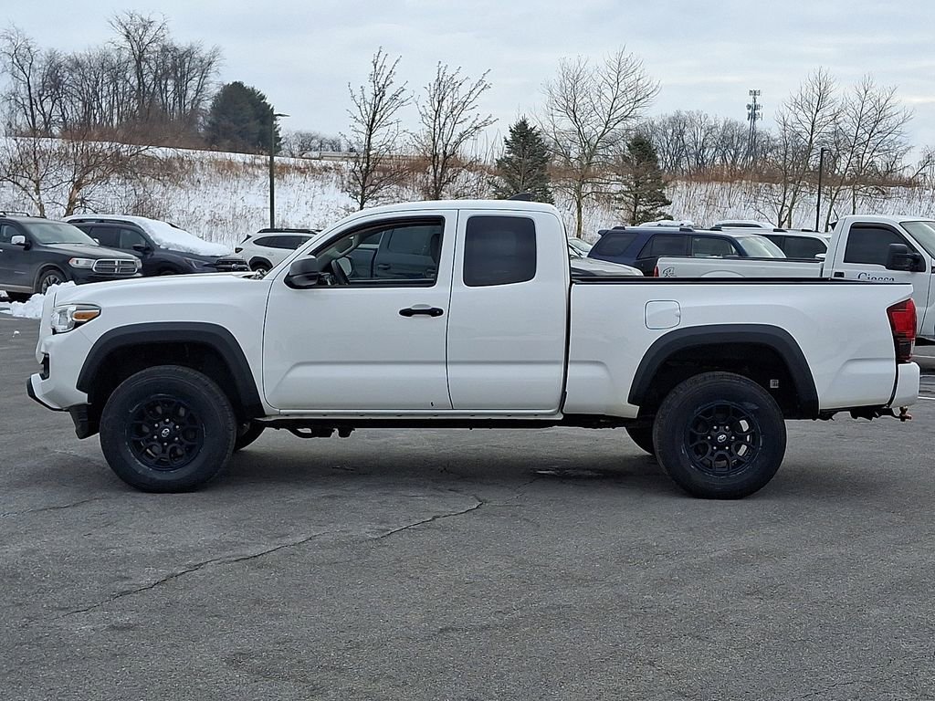 Used 2019 Toyota Tacoma SR w/ SX Package image 6
