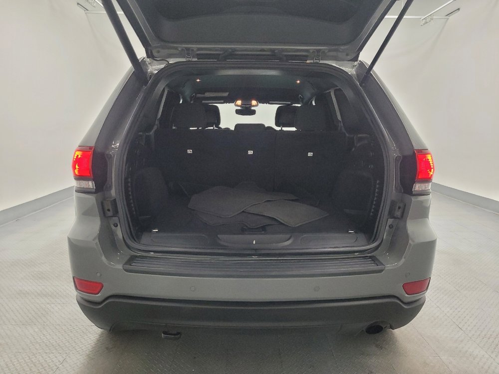 Used 2019 Jeep Grand Cherokee Laredo image 29