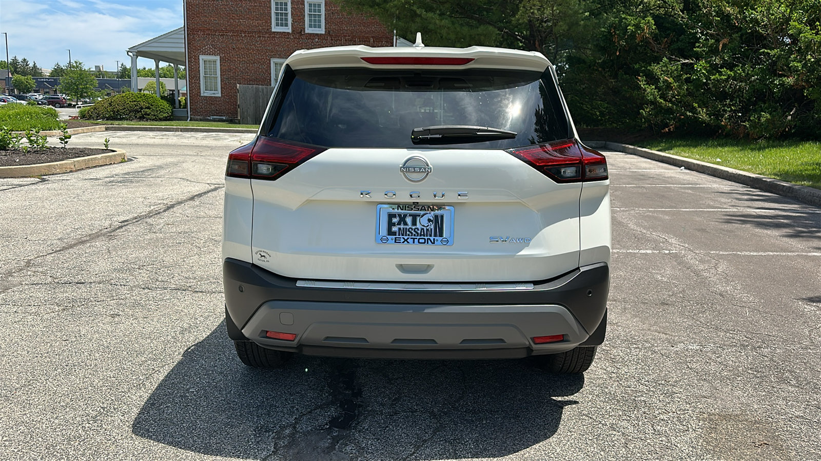 Used 2023 Nissan Rogue SV AWD/4WD image 5