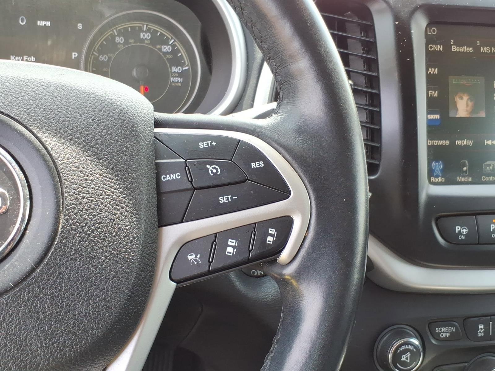 Used 2018 Jeep Cherokee Overland w/ Technology Group image 19